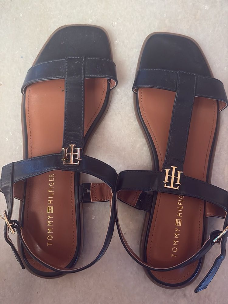 Tommy Hilfiger Black Flat Sandals