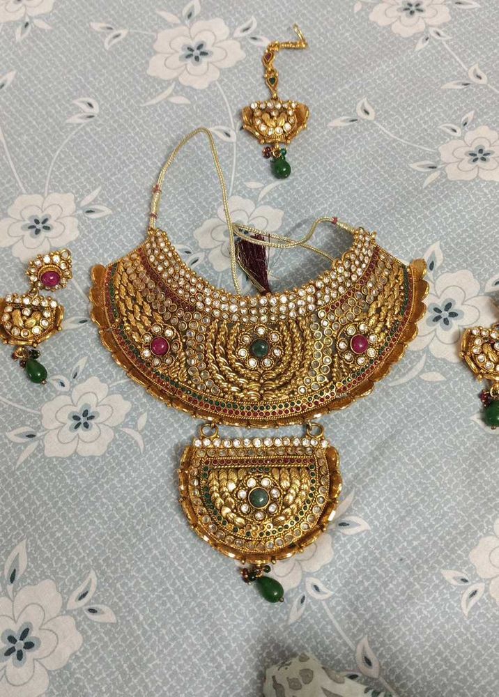 Elegant Jewelry Set