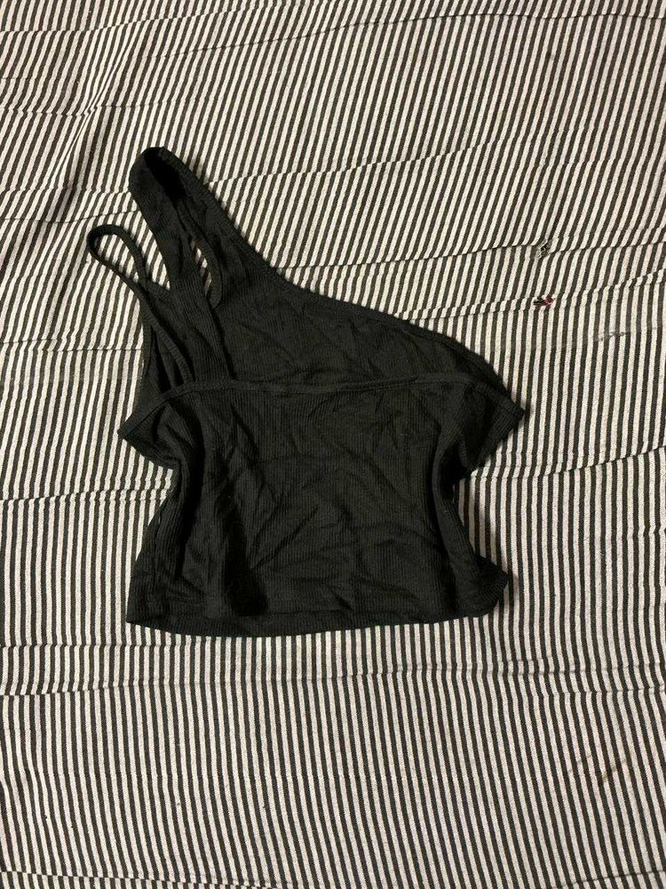 Chic Black One-Shoulder Top