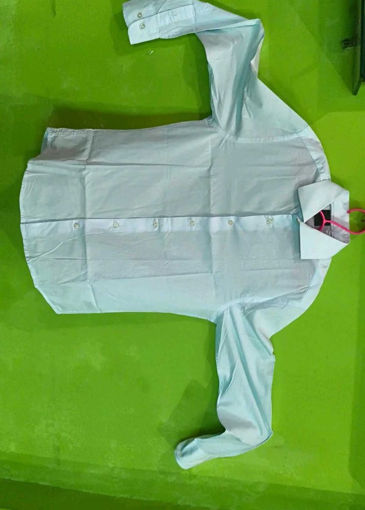 Light Blue Classic Fit Dress Shirt