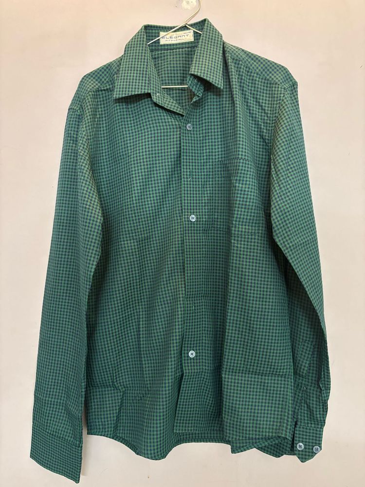 Formal custom made shirt in Good condition
