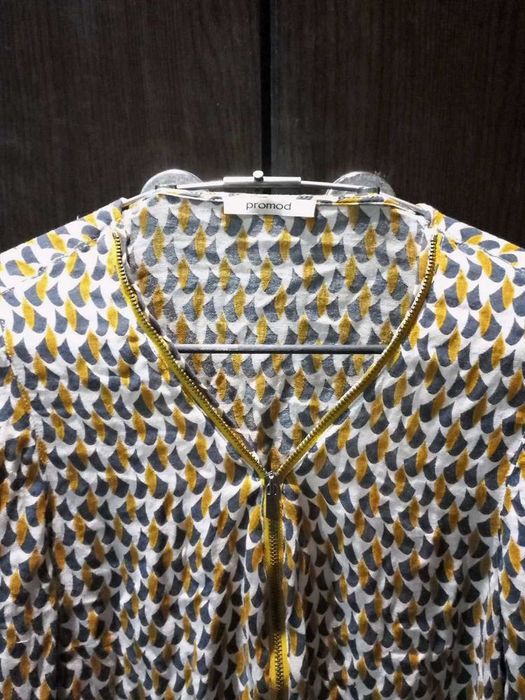 PROMOD geometric print Zip-Up Top