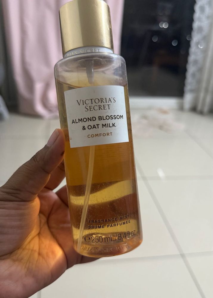 Victoria's Secret Almond Blossom Fragrance Mist