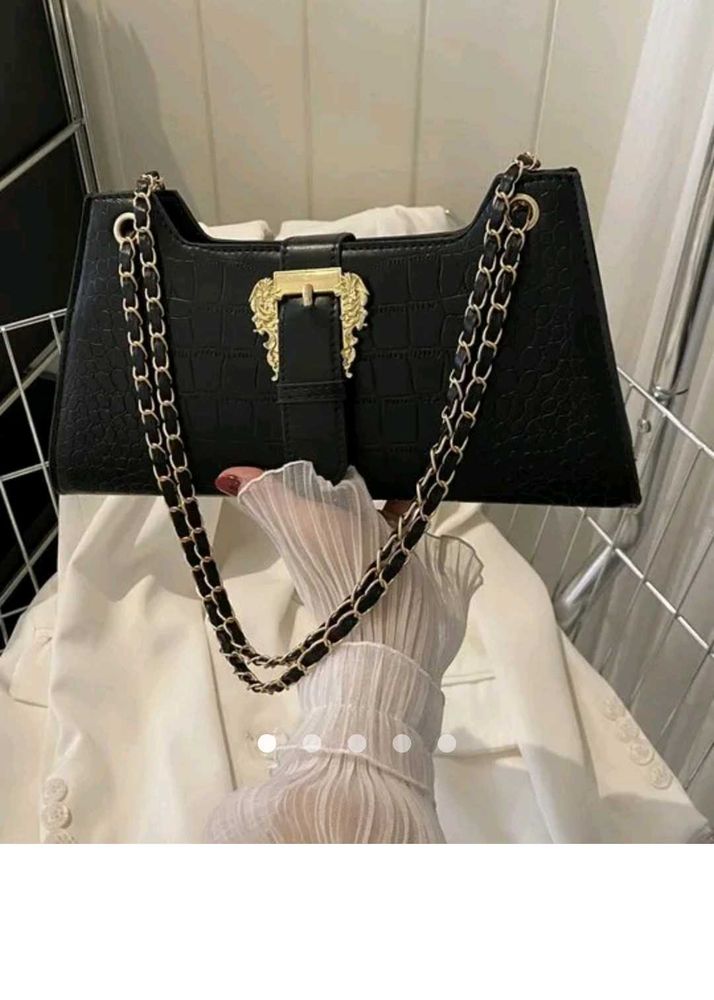 Chic Black Croc Embossed Chain Shoulder Bag