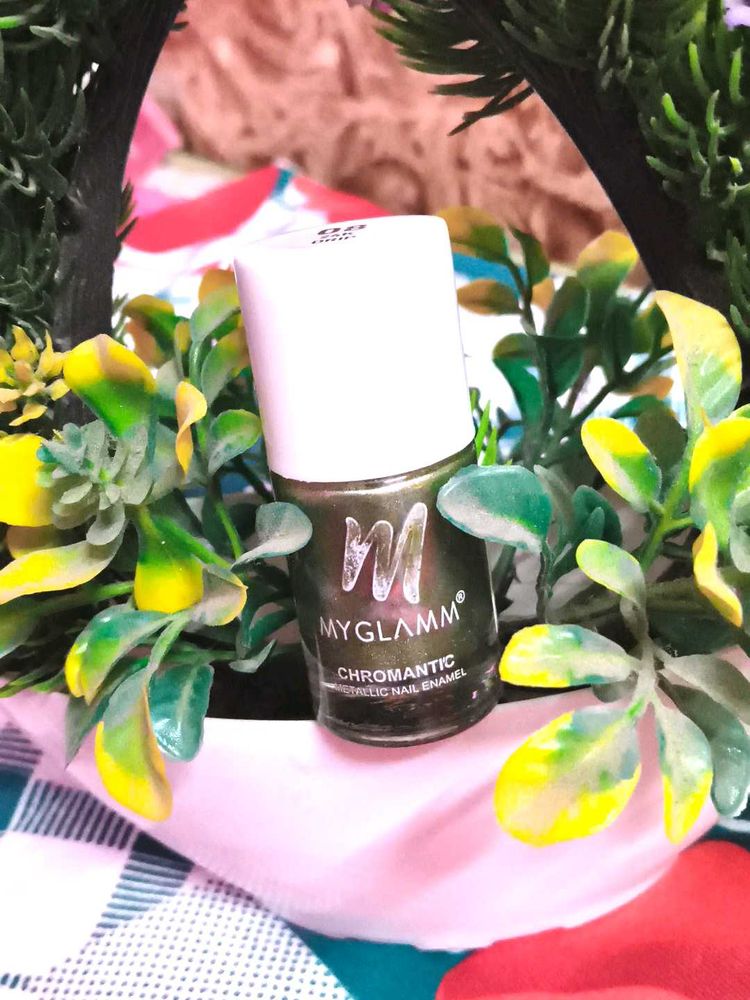 My Glamm Chromantic Nail Enamel
