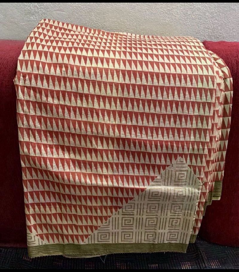 Red Geometric Print Saree