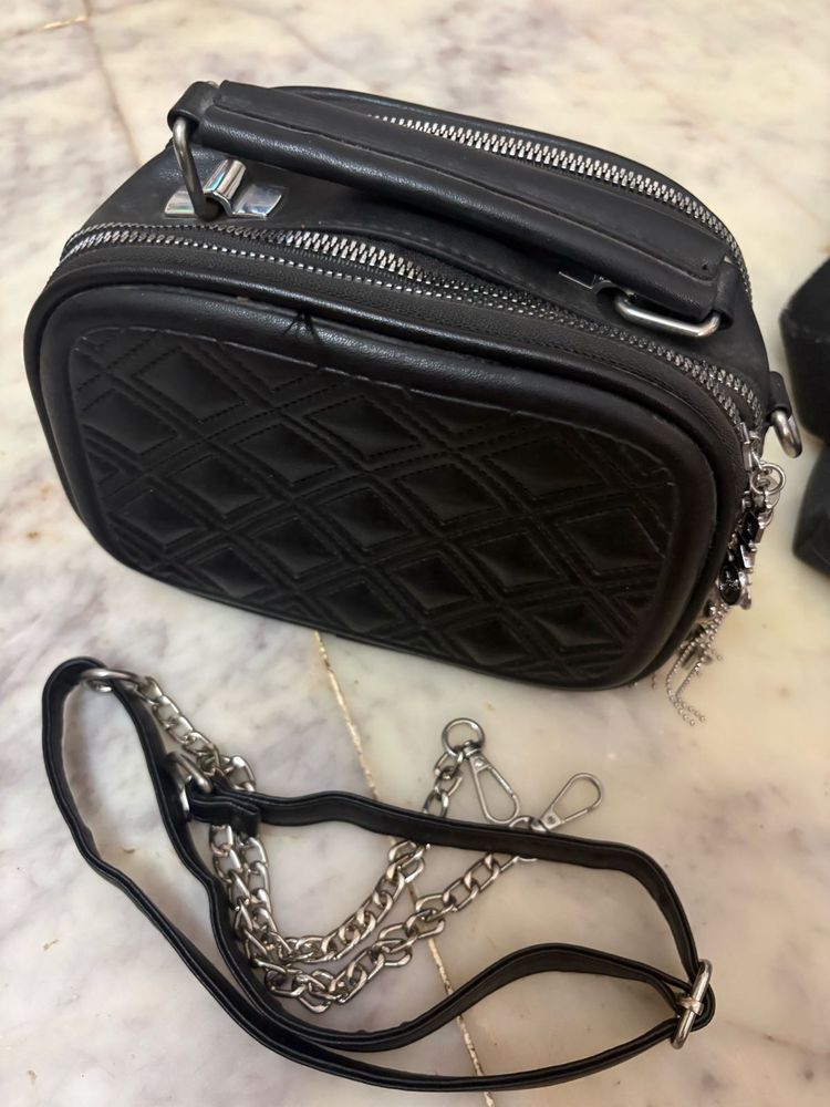 Black sling bag
