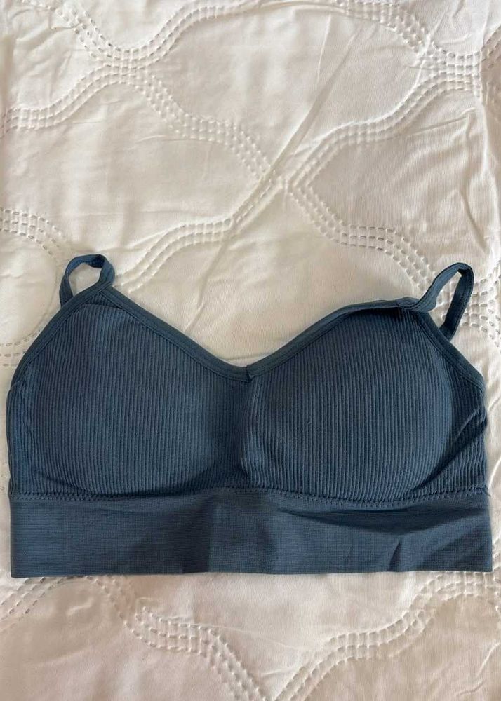 Comfortable Ribbed Sports Bra