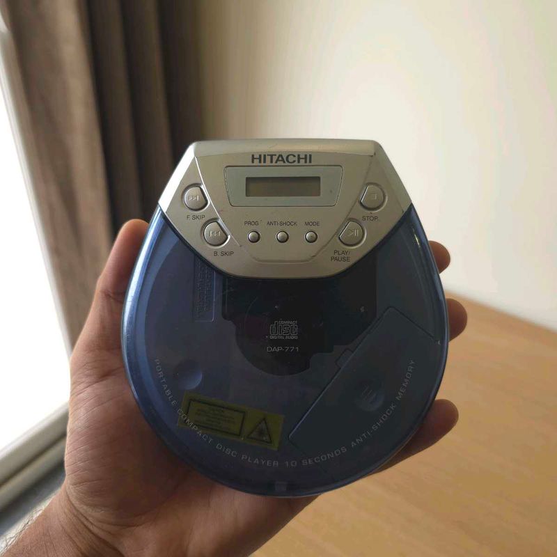 Hitachi Portable CD Player