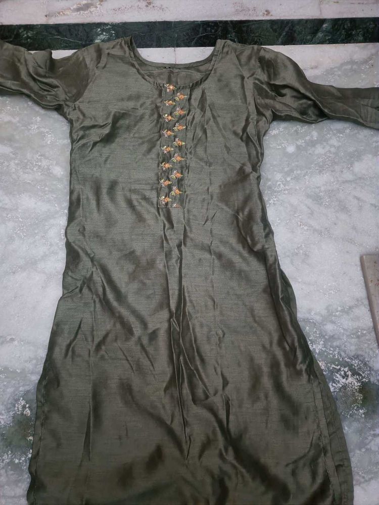 Elegant Olive Green Kurta with Embroidery
