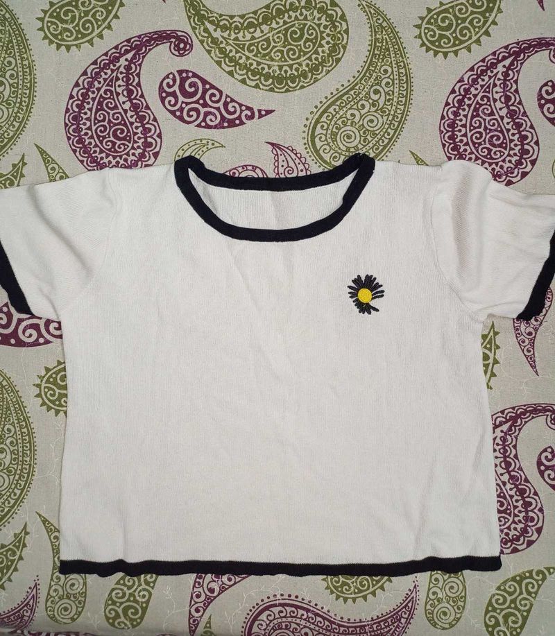 Cute Daisy Graphic T-Shirt