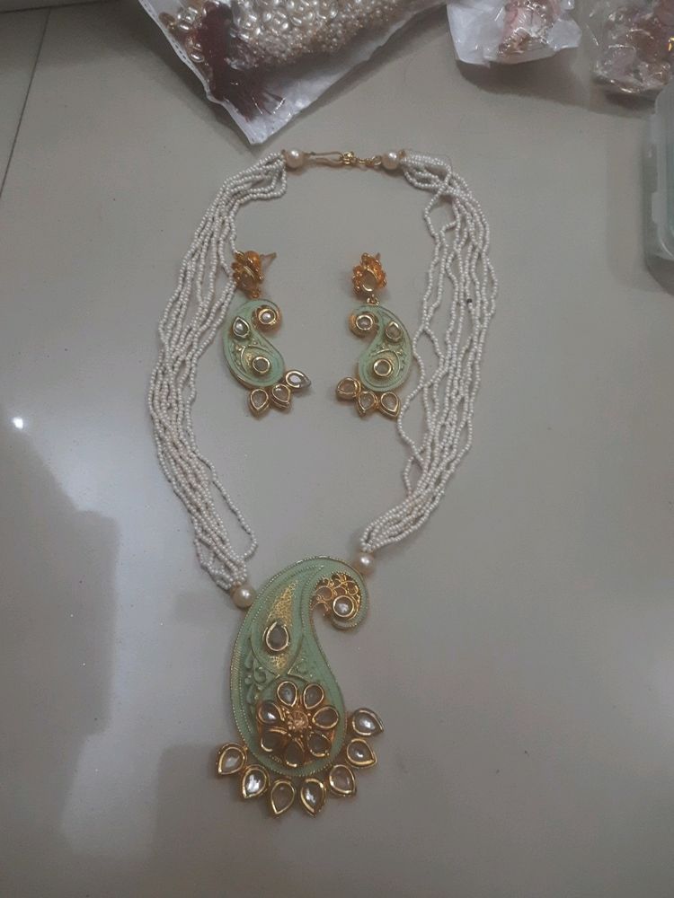 Green With White Kundan And Moti Maala