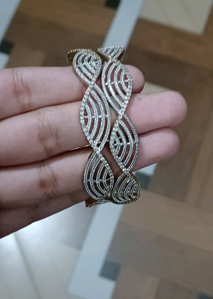 Ad Bangles