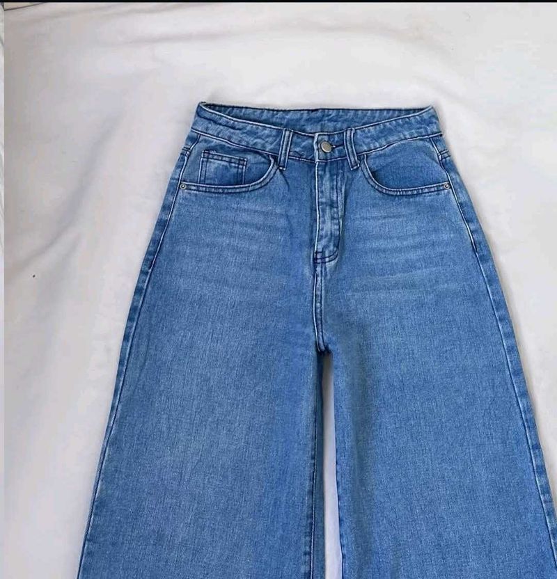 Wide Leg Light Wash Denim Jeans