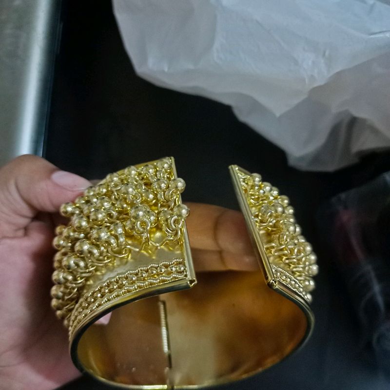 GOLDEN COLOUR ADJUSTABLE  KADA