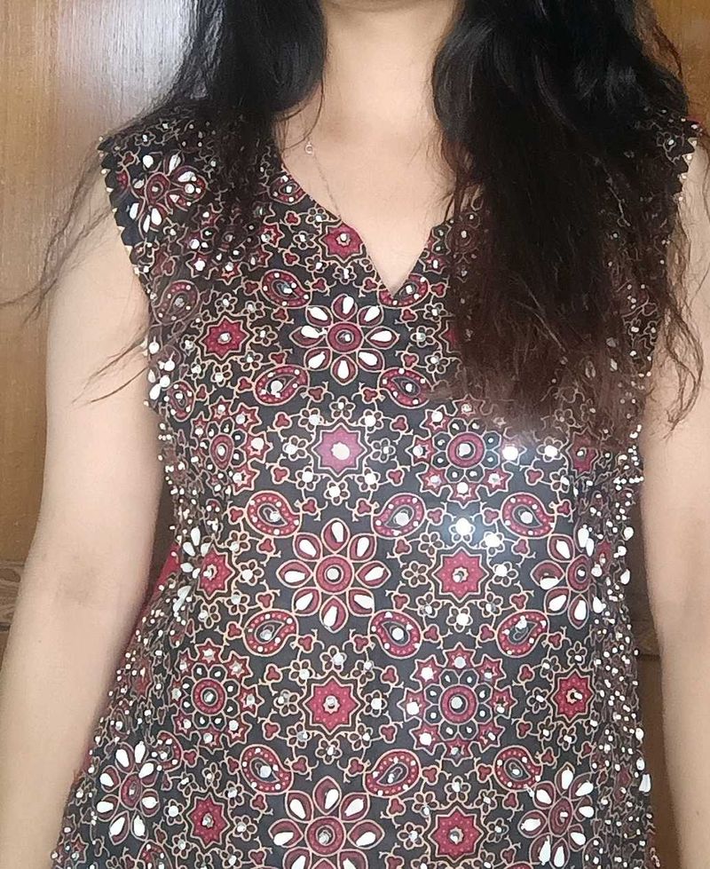 Sale !!!Patterned Sleeveless Top
