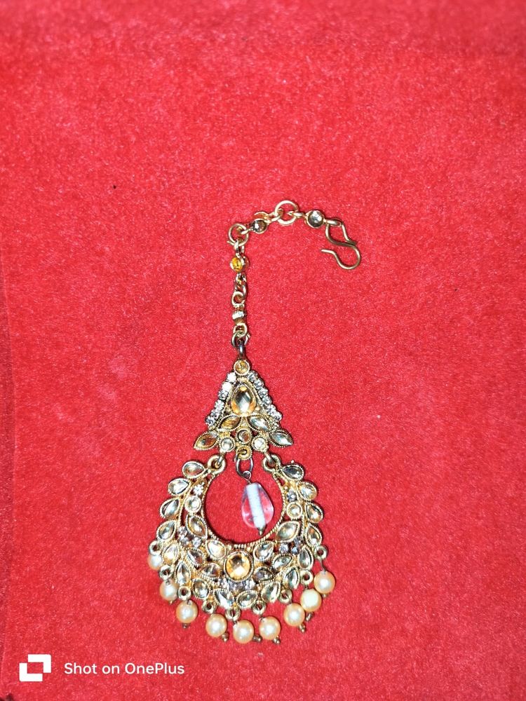 Designer  Mang Tikka For Girls