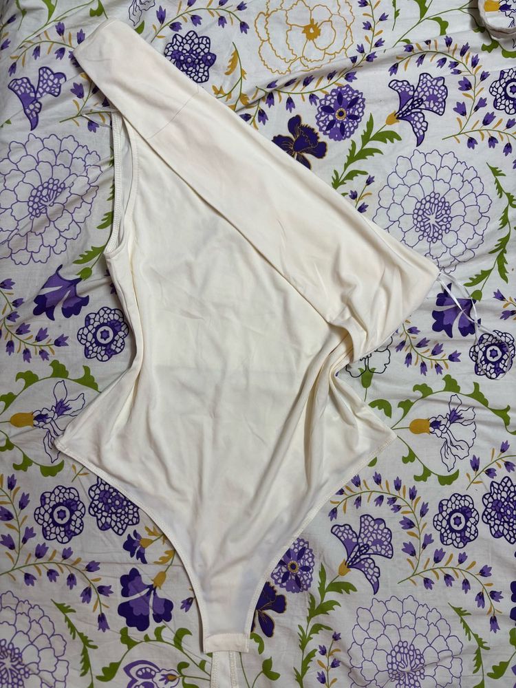 H&amp;M Stylish One-Shoulder Bodysuit