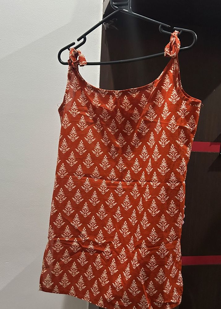 sleeveless short kurti