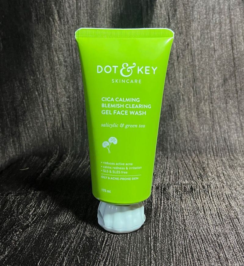 Dot &amp; Key Cica Calming Face Wash