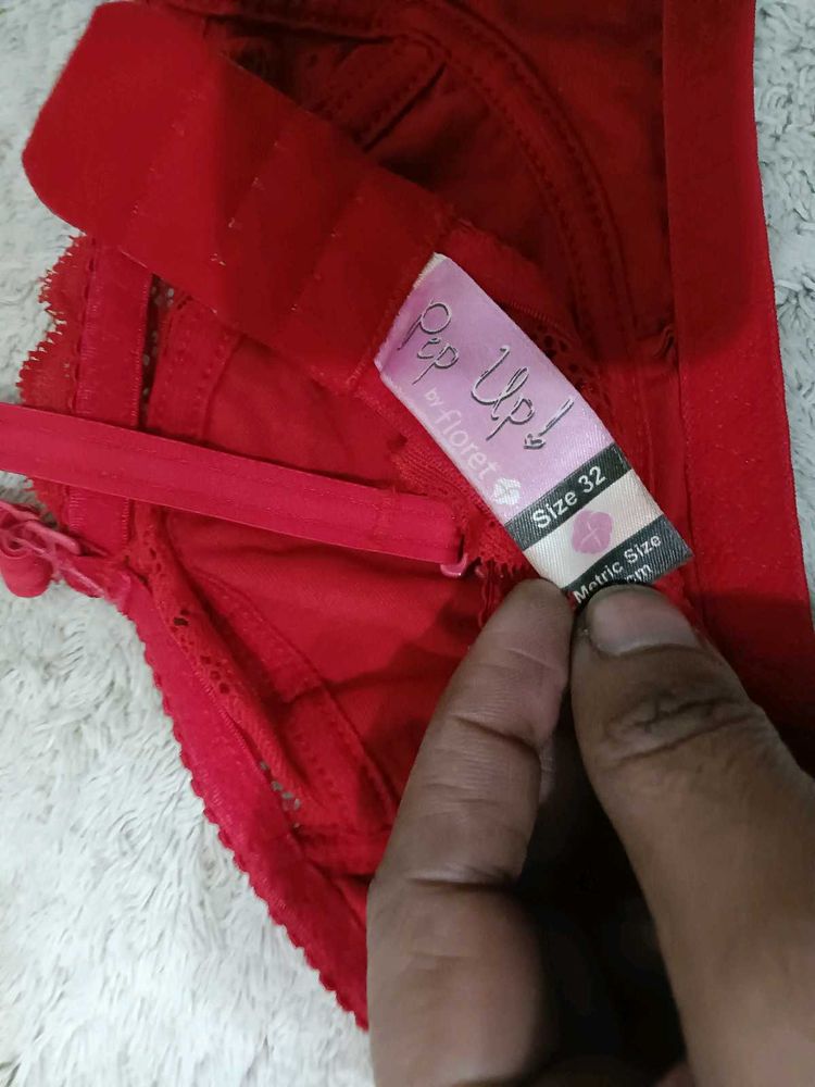 Red Lace Bra - Floret Pop Up!
