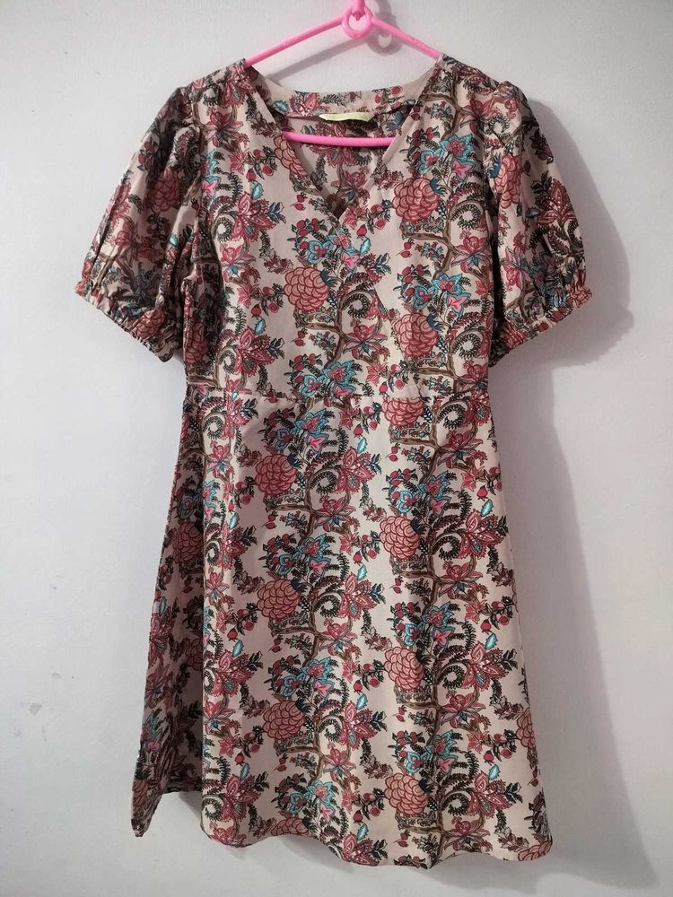 Brand new Puff Sleeve Wrap Dress💕