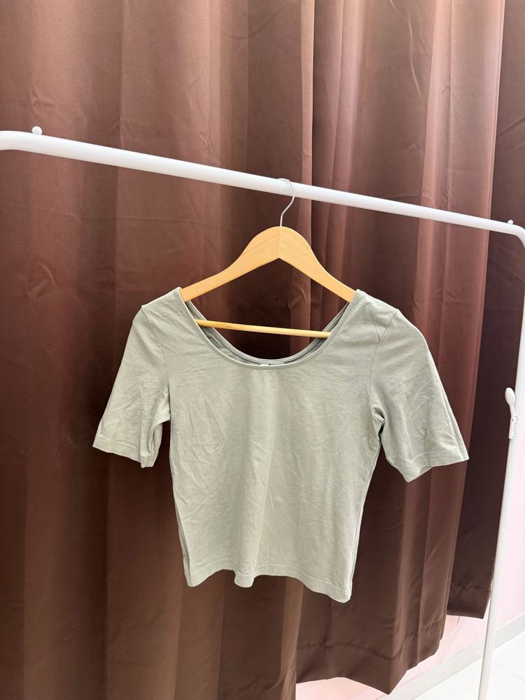 Basic Olive Green T-Shirt
