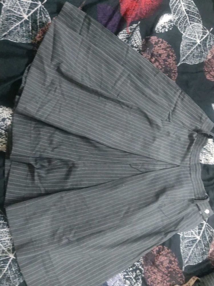 grey dividend skirt
