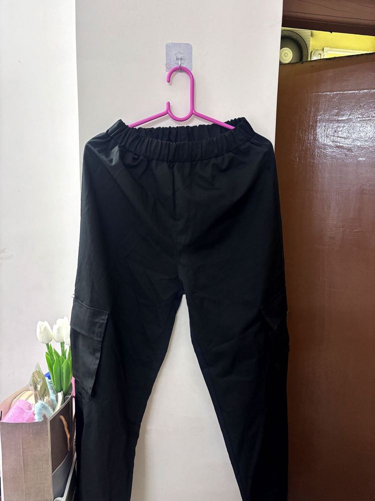 Urbanic Black Cargo Pants