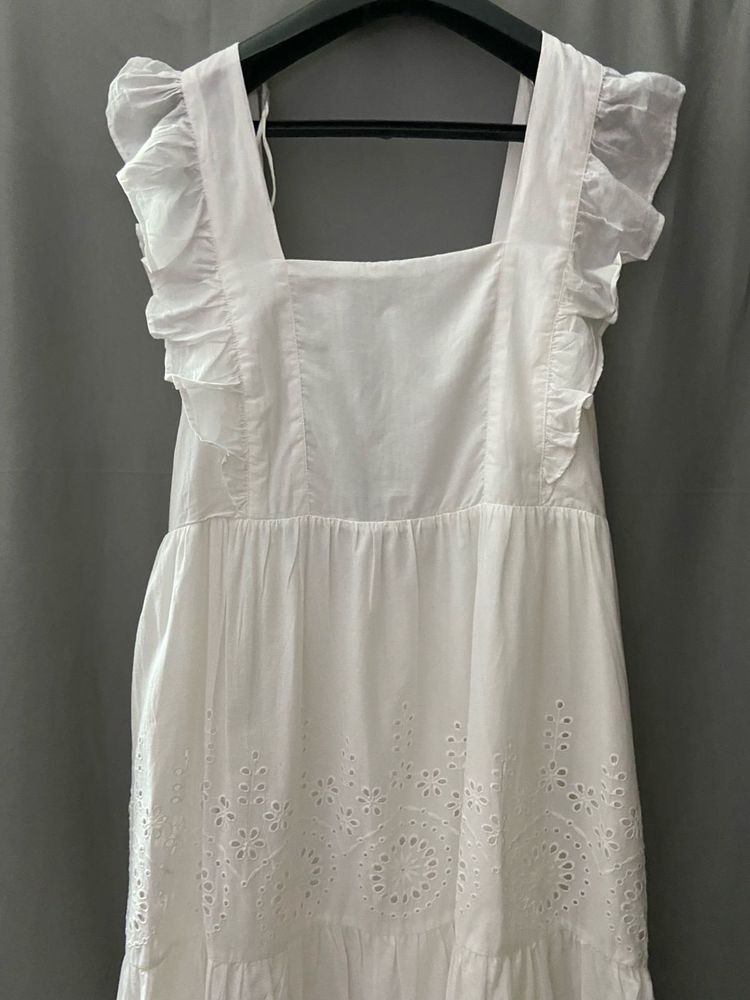 MANGO Brand New Luxury White M Embroidered Dress