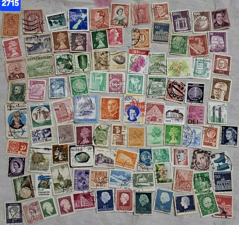 100 MIX FOREIGN Stamps