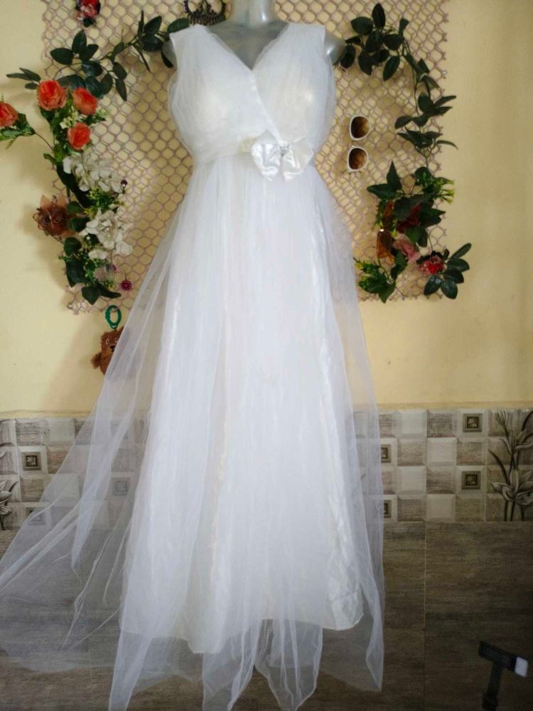 Elegant White Tulle Ball Gown