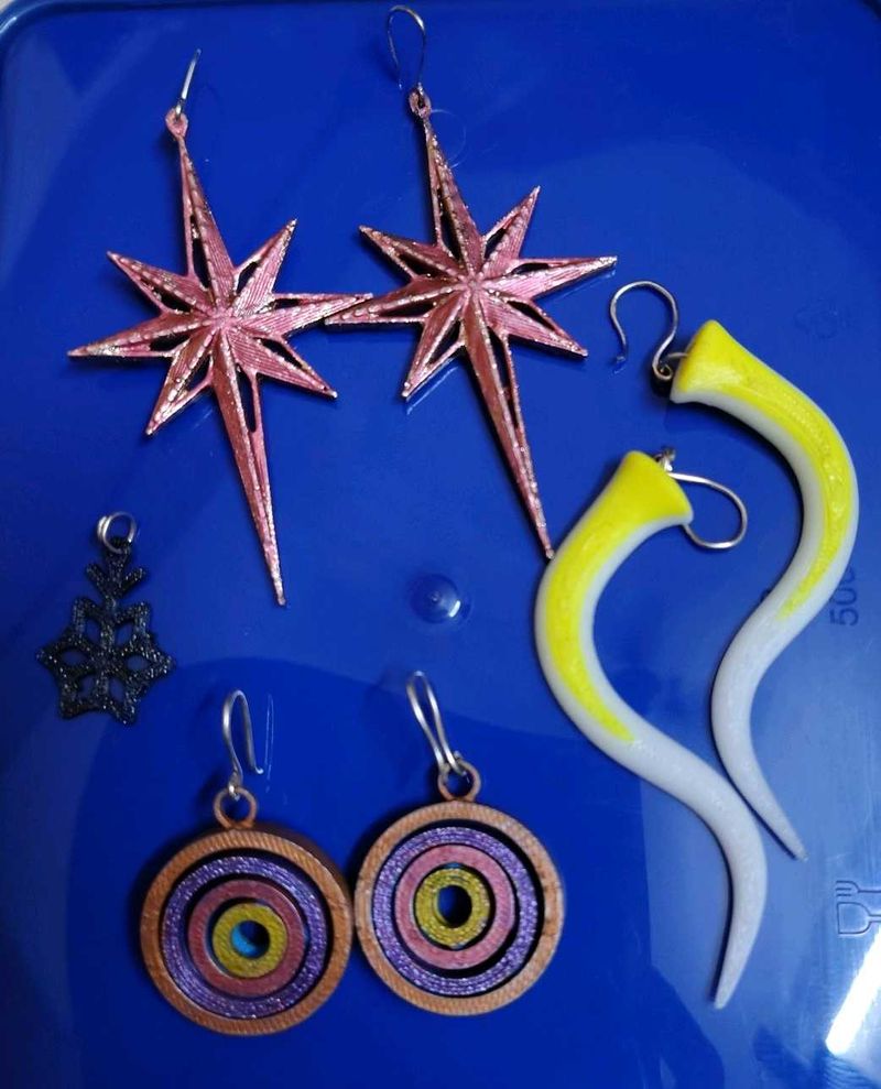 Unique Star &amp; Circle Earrings Set