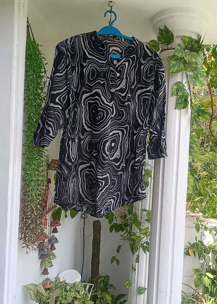Stylish Black &amp; White Pattern Kurta