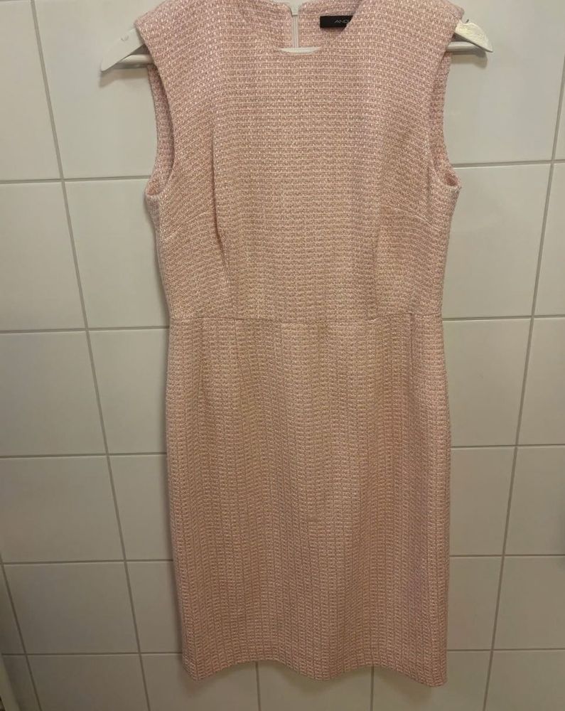Elegant Pink Textured Dress