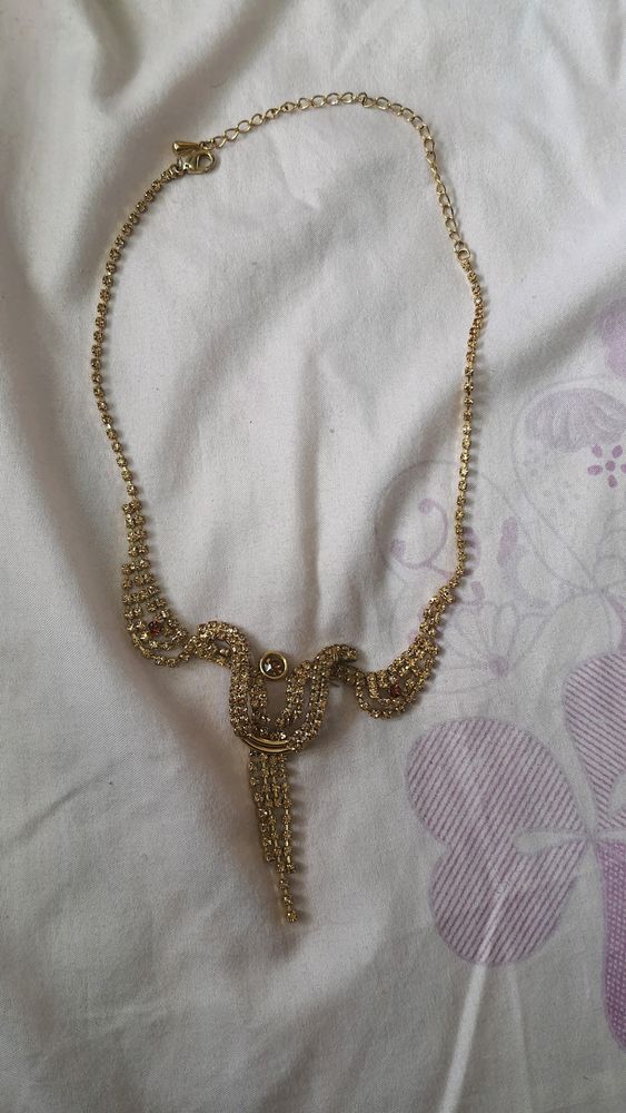 stone necklace without earing