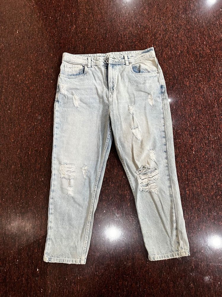 Light Wash Distressed loose Jeans