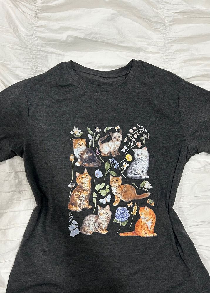 grey cat graphic tee