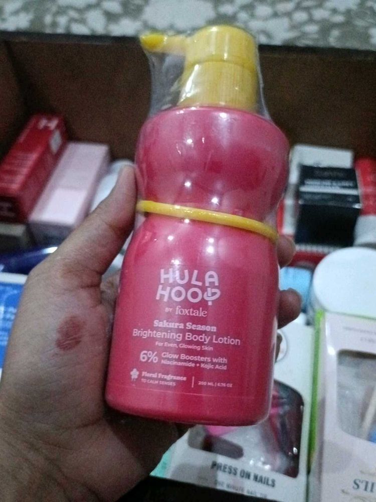 Foxtale Hula Hoop Brightening Body Lotion