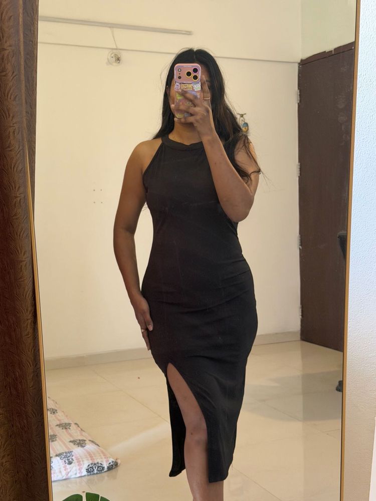 Elegant Black Halter Neck Midi Dress