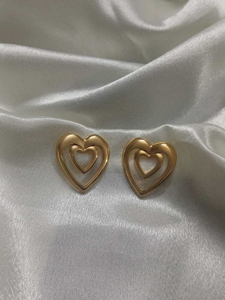 Chic Gold Tone Heart Earrings
