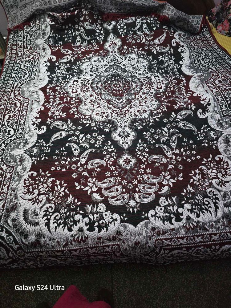 Exquisite Traditional Oriental Rug