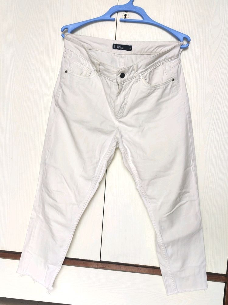 White Cropped Jeans